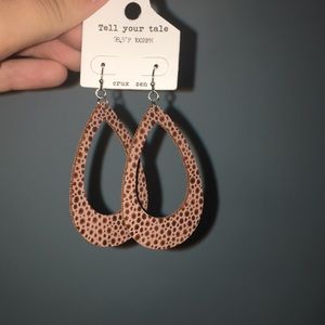 BROWN LEATHER EARRINGS